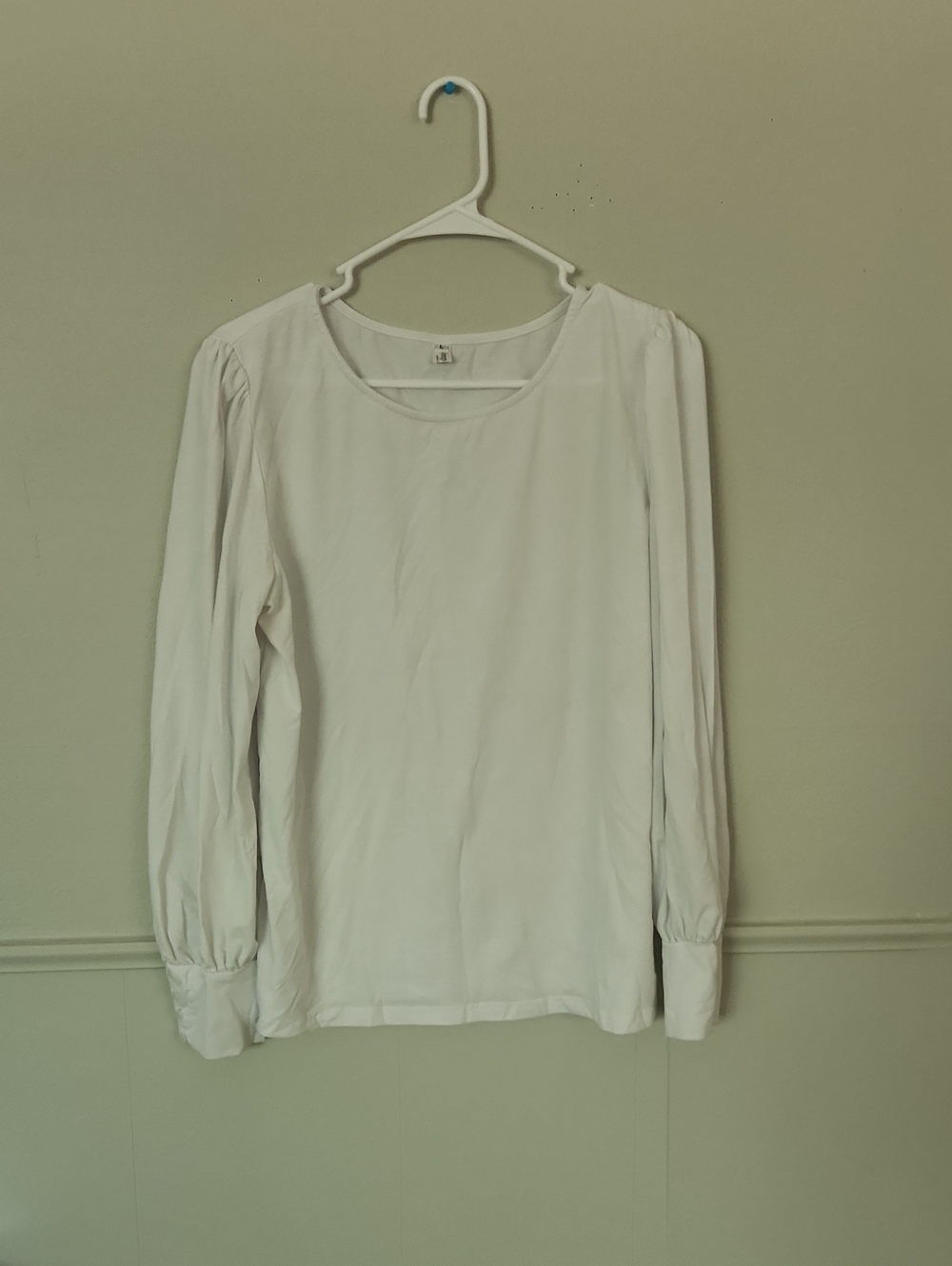 Women's White Long-Sleeve Rounded-Neck Blouse